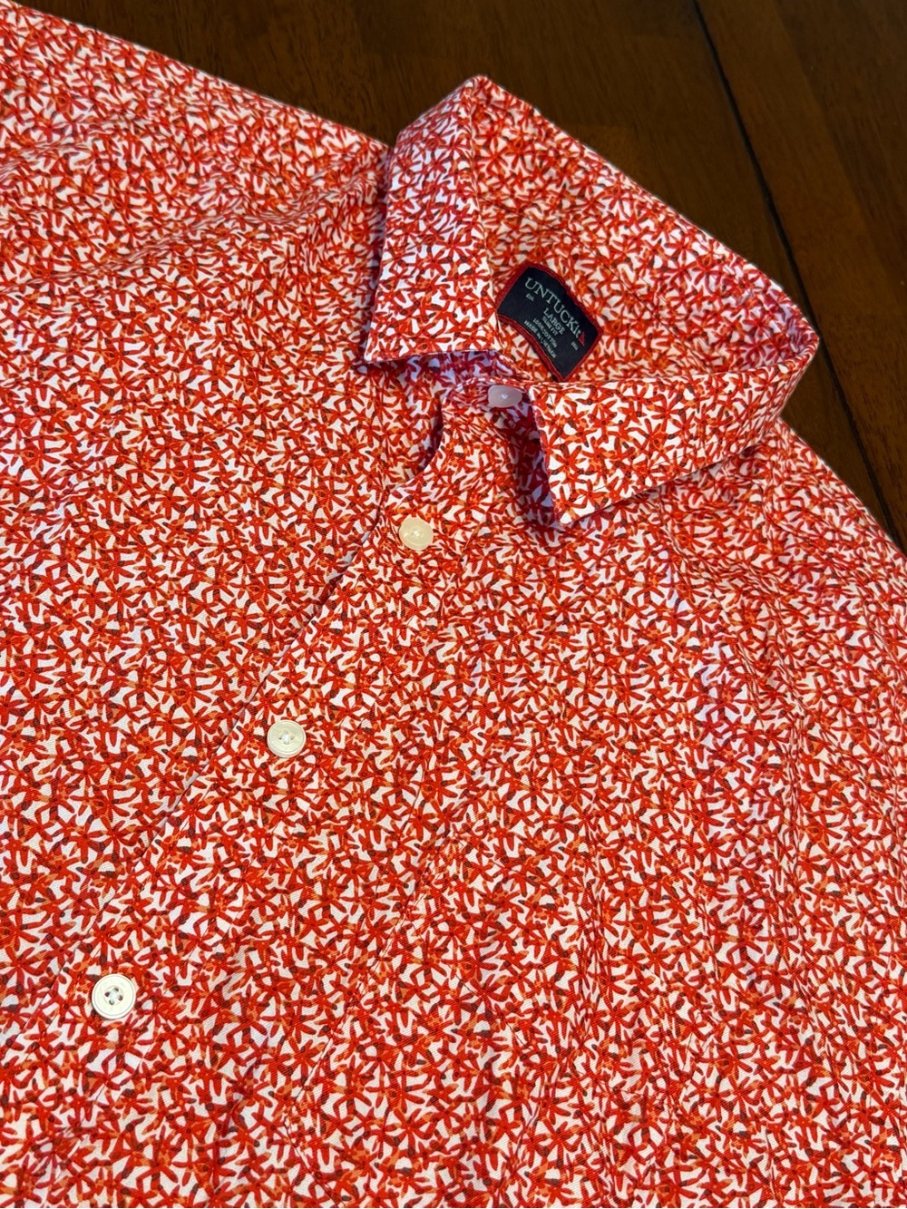 UnTuckIt Button Up Short Sleeve Shirt Mens L Red Floral All Over Print Cotton
